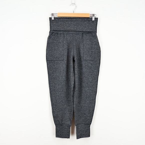 Aerie OFFLINE The Hugger Foldover Waist Pocket Jogger Gray Size Small Short NWT - Picture 1 of 7
